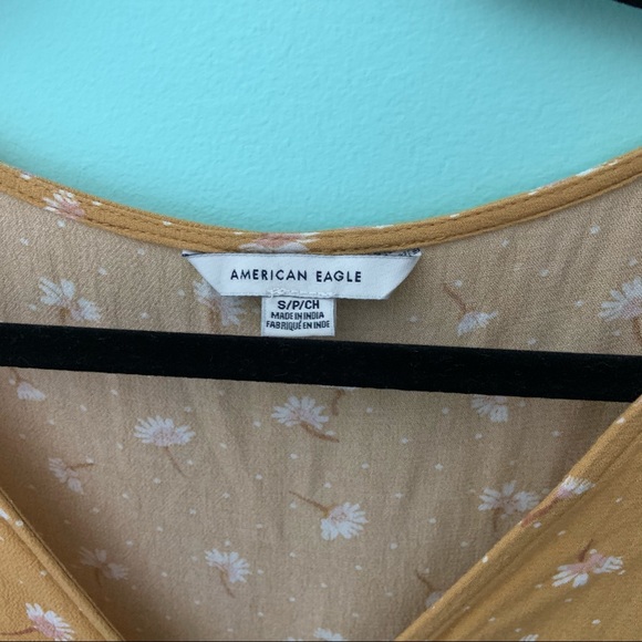 American Eagle Floral Top - Picture 2 of 3